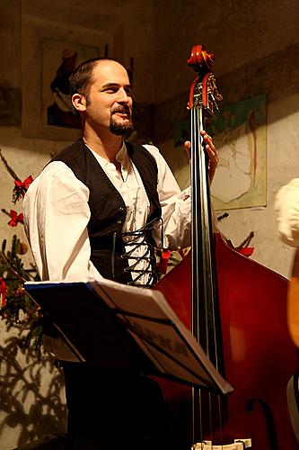 Traditionelles Weihnachtskonzert der Krumauer Folkgruppe Kapka, 25.12.2012