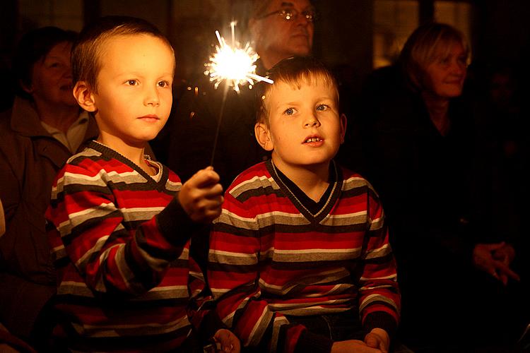 A traditional Christmas concert of the local folk band Kapka, 25.12.2012