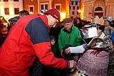 Dreikönigstag in Český Krumlov und Löschen des Weihnachtsbaums, 6.1.2013, Foto: Lubor Mrázek