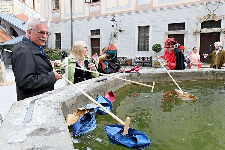 Barocke Nacht auf dem Schloss Český Krumlov ® und Barock Pantomime mit Musik von Antonio Vivaldis, 28.6 und 29.6.2013, Kammermusikfestival Český Krumlov