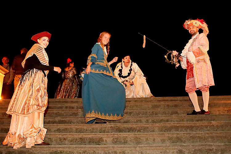 Barocke Nacht auf dem Schloss Český Krumlov ® und Barock Pantomime mit Musik von Antonio Vivaldis, 28.6 und 29.6.2013, Kammermusikfestival Český Krumlov