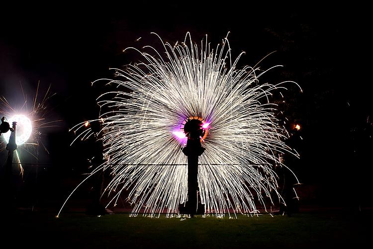 Barokní noc na zámku Český Krumlov ® a barokní pantomima s hudbou Antonia Vivaldiho, 28.6 a 29.6.2013, Festival komorní hudby Český Krumlov