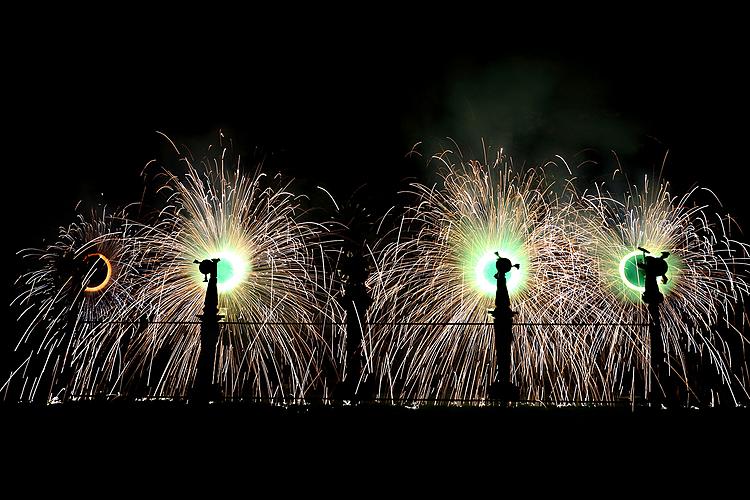 Barocke Nacht auf dem Schloss Český Krumlov ® und Barock Pantomime mit Musik von Antonio Vivaldis, 28.6 und 29.6.2013, Kammermusikfestival Český Krumlov