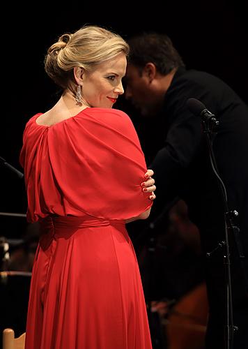 Elīna Garanča (mezzo-soprano), Prague Radio Symphony Orchestra - Orchestra in Residence of the Festival, conductor: Karel Mark Chichon, International Music Festival Český Krumlov, 19.7.2013