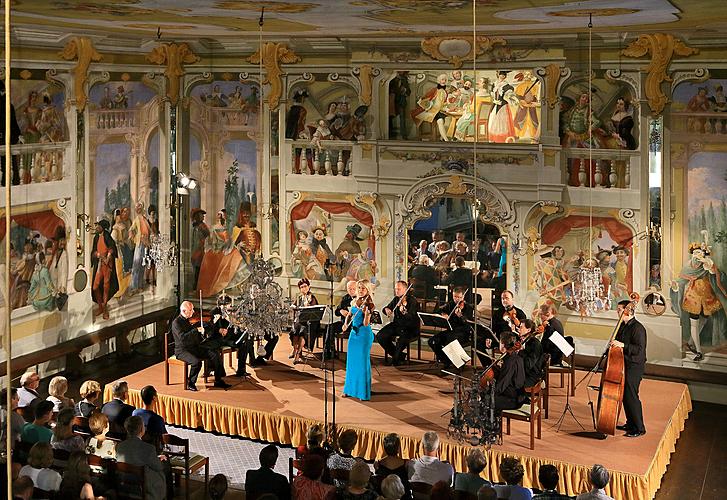 Jitka Hosprová (viola) a Collegium Symfonického orchestru Českého rozhlasu, Mezinárodní hudební festival Český Krumlov, 26.7.2013