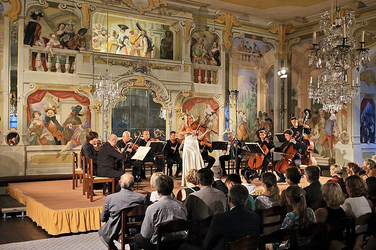 Jitka Hosprová (viola) a Collegium Symfonického orchestru Českého rozhlasu, Mezinárodní hudební festival Český Krumlov, 26.7.2013