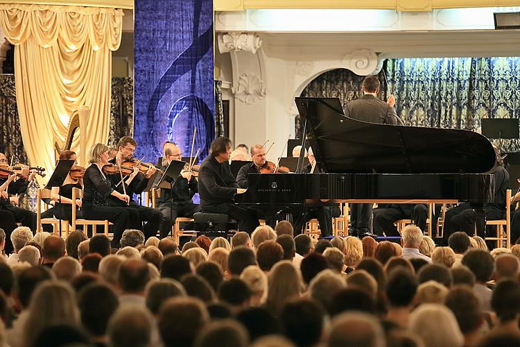 Kun Woo Paik (Klavier) & Nordböhmische Philharmonie TepliceInternationales Musikfestival Český Krumlov, 2.8.2013