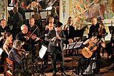 Miriam Rodriguez Brüllová (guitar), Albert Wonjae Pae (flute) & Virtuosi Pragenses, International Music Festival Český Krumlov, 8.8.2013, source: Auviex s.r.o., photo by: Libor Sváček