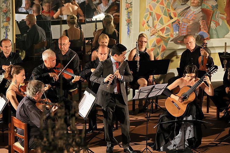 Miriam Rodriguez Brüllová (guitar), Albert Wonjae Pae (flute) & Virtuosi Pragenses, International Music Festival Český Krumlov, 8.8.2013