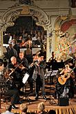 Miriam Rodriguez Brüllová (guitar), Albert Wonjae Pae (flute) & Virtuosi Pragenses, International Music Festival Český Krumlov, 8.8.2013, source: Auviex s.r.o., photo by: Libor Sváček