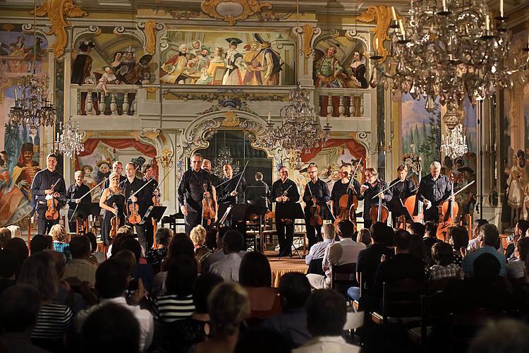 Miriam Rodriguez Brüllová (guitar), Albert Wonjae Pae (flute) & Virtuosi Pragenses, International Music Festival Český Krumlov, 8.8.2013