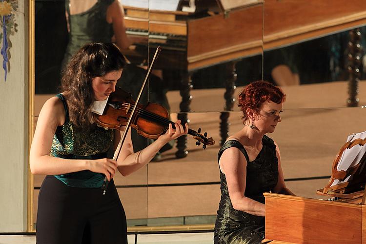 Sophia Jaffé - housle a Barbara Maria Willi - cembalo, Mezinárodní hudební festival Český Krumlov, 14.8.2013