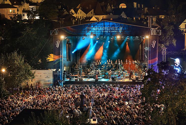 Čechomor und Gäste – Gratulationskonzert zum 25-jährigen Bestehen der Band, Internationales Musikfestival Český Krumlov, 16.8.2013