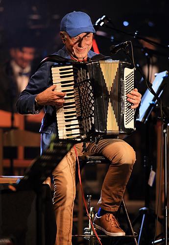 Čechomor und Gäste – Gratulationskonzert zum 25-jährigen Bestehen der Band, Internationales Musikfestival Český Krumlov, 16.8.2013