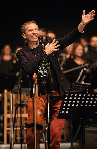 Čechomor und Gäste – Gratulationskonzert zum 25-jährigen Bestehen der Band, Internationales Musikfestival Český Krumlov, 16.8.2013