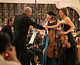 Albena Danailova - Violine, Meehae Ryo - Violoncello und Rundfunk-Sinfonieorchester Prag, Internationales Musikfestival Český Krumlov, 17.8.2013, Quelle: Auviex s.r.o., Foto: Libor Sváček