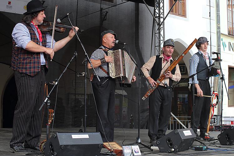 Svatováclavské slavnosti a Mezinárodní folklórní festival 2013 v Českém Krumlově, pátek 27. září 2013