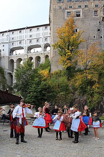 Svatováclavské slavnosti a Mezinárodní folklórní festival 2013 v Českém Krumlově, pátek 27. září 2013