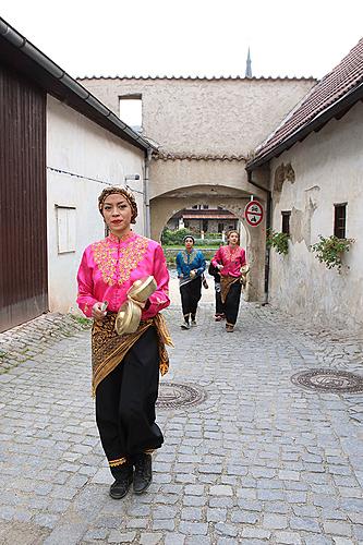 Svatováclavské slavnosti a Mezinárodní folklórní festival 2013 v Českém Krumlově, pátek 27. září 2013