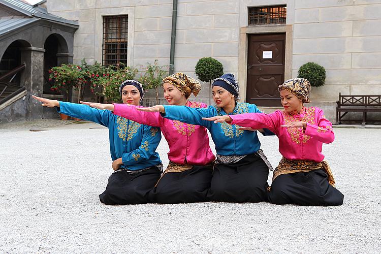 Svatováclavské slavnosti a Mezinárodní folklórní festival 2013 v Českém Krumlově, pátek 27. září 2013