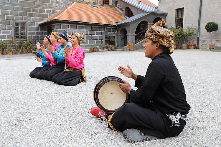 Svatováclavské slavnosti a Mezinárodní folklórní festival 2013 v Českém Krumlově, pátek 27. září 2013