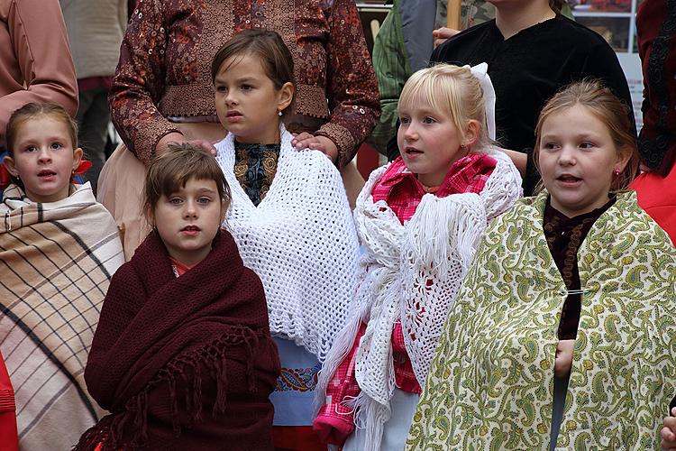 Svatováclavské slavnosti a Mezinárodní folklórní festival 2013 v Českém Krumlově, pátek 27. září 2013