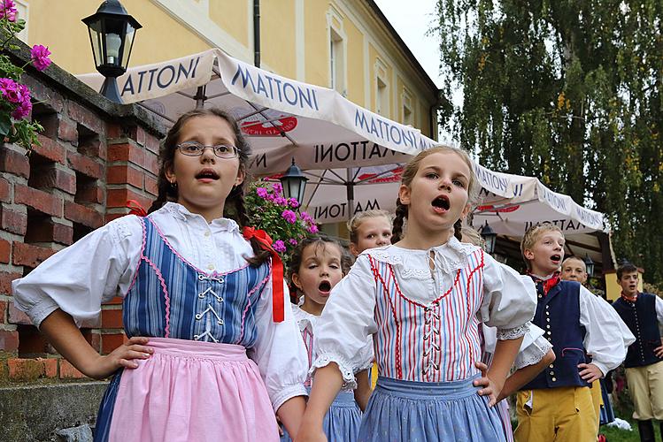 Svatováclavské slavnosti a Mezinárodní folklórní festival 2013 v Českém Krumlově, pátek 27. září 2013