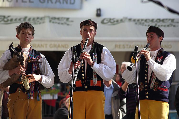 Svatováclavské slavnosti a Mezinárodní folklórní festival 2013 v Českém Krumlově, sobota 28. září 2013