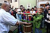 St.-Wenzels-Fest und Internationales Folklorefestival 2013 in Český Krumlov, Samstag 28. September 2013, Foto: Lubor Mrázek