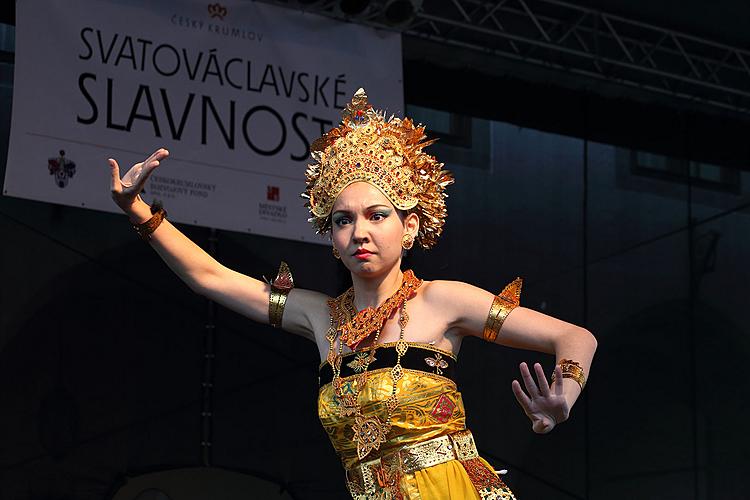 Svatováclavské slavnosti a Mezinárodní folklórní festival 2013 v Českém Krumlově, sobota 28. září 2013