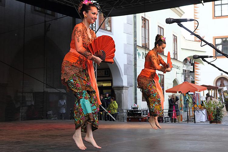 Svatováclavské slavnosti a Mezinárodní folklórní festival 2013 v Českém Krumlově, sobota 28. září 2013