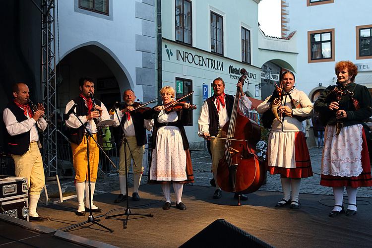 St.-Wenzels-Fest und Internationales Folklorefestival 2013 in Český Krumlov, Samstag 28. September 2013