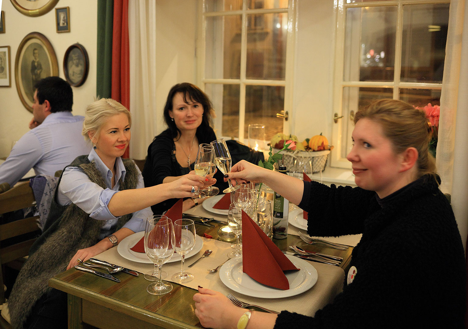 Buon Appetito / Italská vína a gastronomie, Pizzerie Latrán, 21.11.2013, Festival vína Český Krumlov 2013