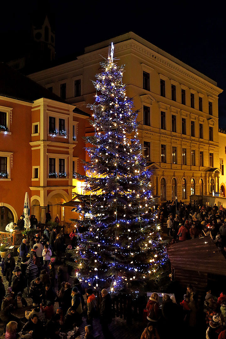 1. Adventsonntag - musikalisch- poetische Eröffnung des 1. Advents und Erleuchtung der Kerzen am Weihnachtsbaum, 1.12.2013