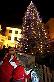 1. Adventsonntag - musikalisch- poetische Eröffnung des 1. Advents und Erleuchtung der Kerzen am Weihnachtsbaum, 1.12.2013, Foto: Lubor Mrázek