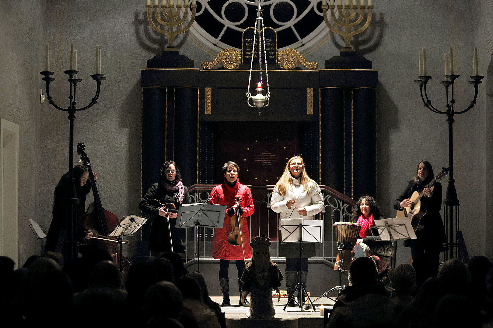 Lakomá Barka - vánoční koncert v synagoze, 8.12.2013
