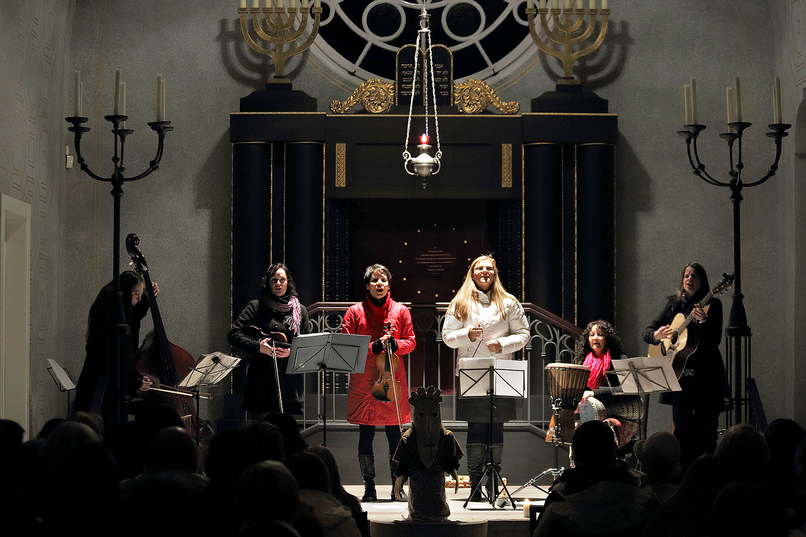 Lakomá Barka - Vorweihnachtskonzert, Synagoge Český Krumlov 8.12.2013