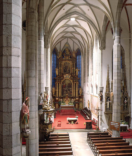 Kirche St. Veit in Český Krumlov, Gewölbe des Hauptschiffes, foto:  Libor Sváček