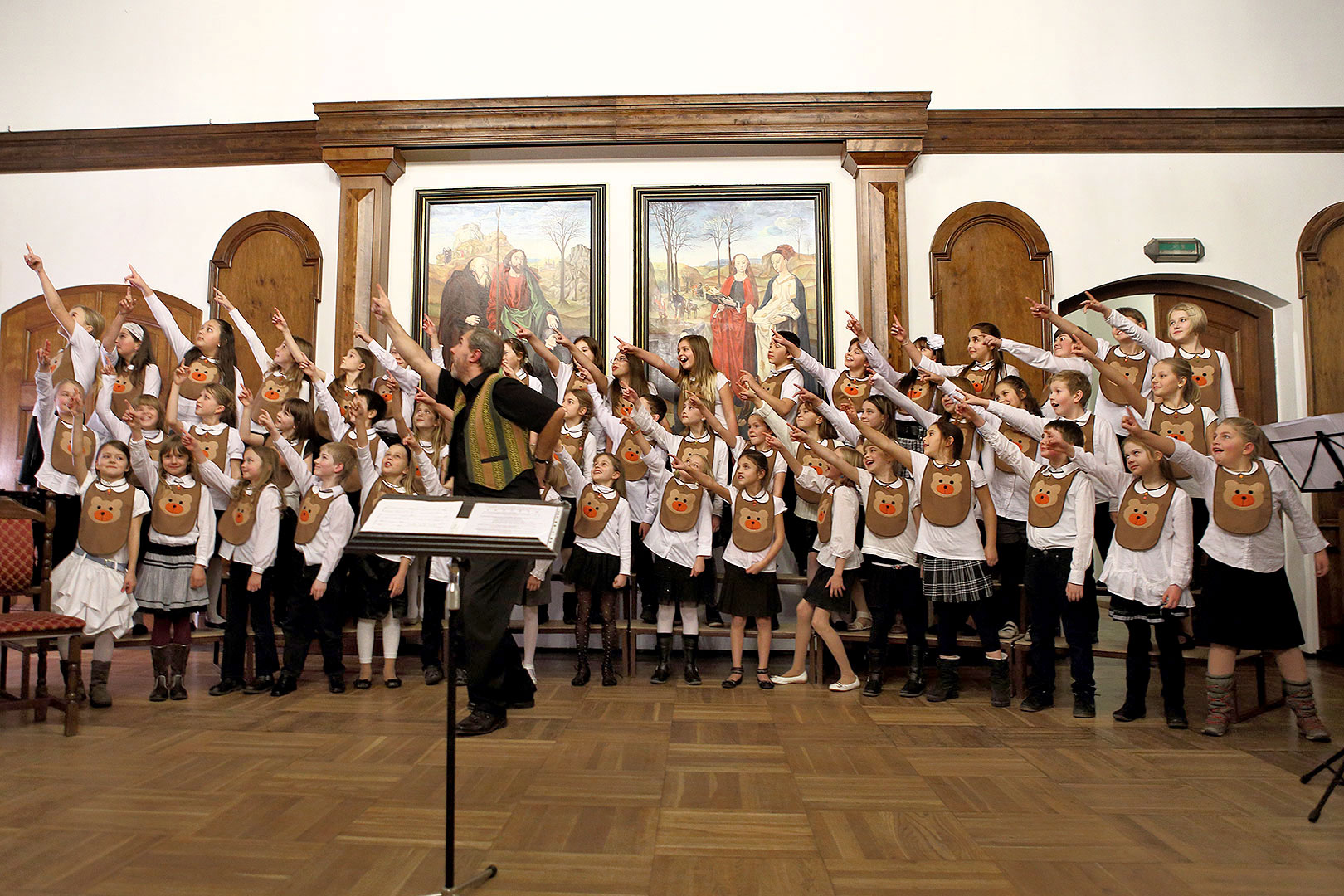 Bringing You the News - Concert by Brumlíci and their guests, Artistic Elementary School Český Krumlov, 19.12.2013