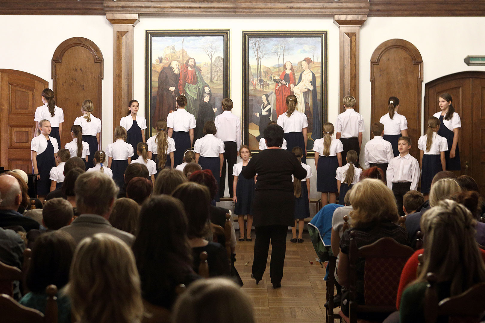 Bringing You the News - Concert by Brumlíci and their guests, Artistic Elementary School Český Krumlov, 19.12.2013