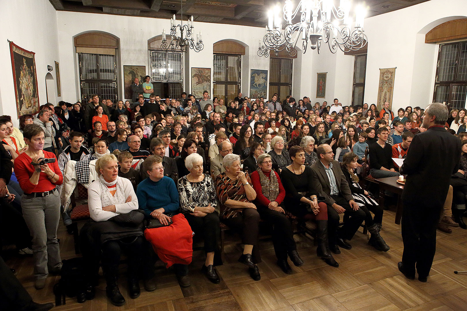 Čas radosti, veselosti - koncert Medvíďat, ZUŠ Český Krumlov, 22.12.2013