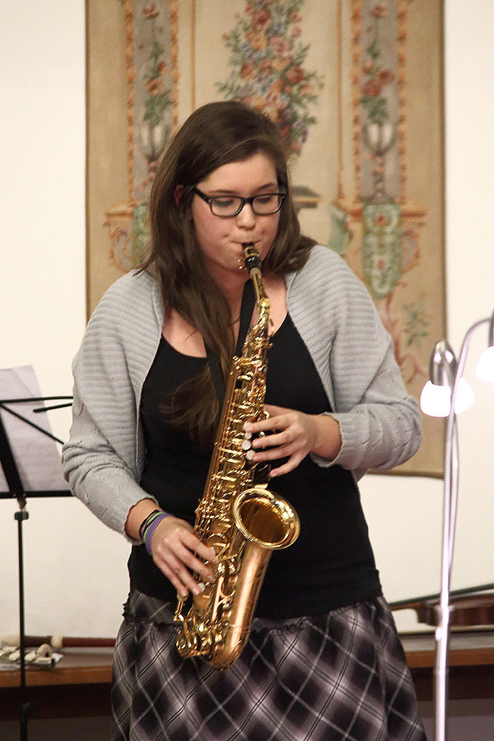 Die Zeit der Freude und Fröhlichkeit - Konzert des Ensembles Medvíďata, Kunstschule ZUŠ Český Krumlov, 22.12.2013