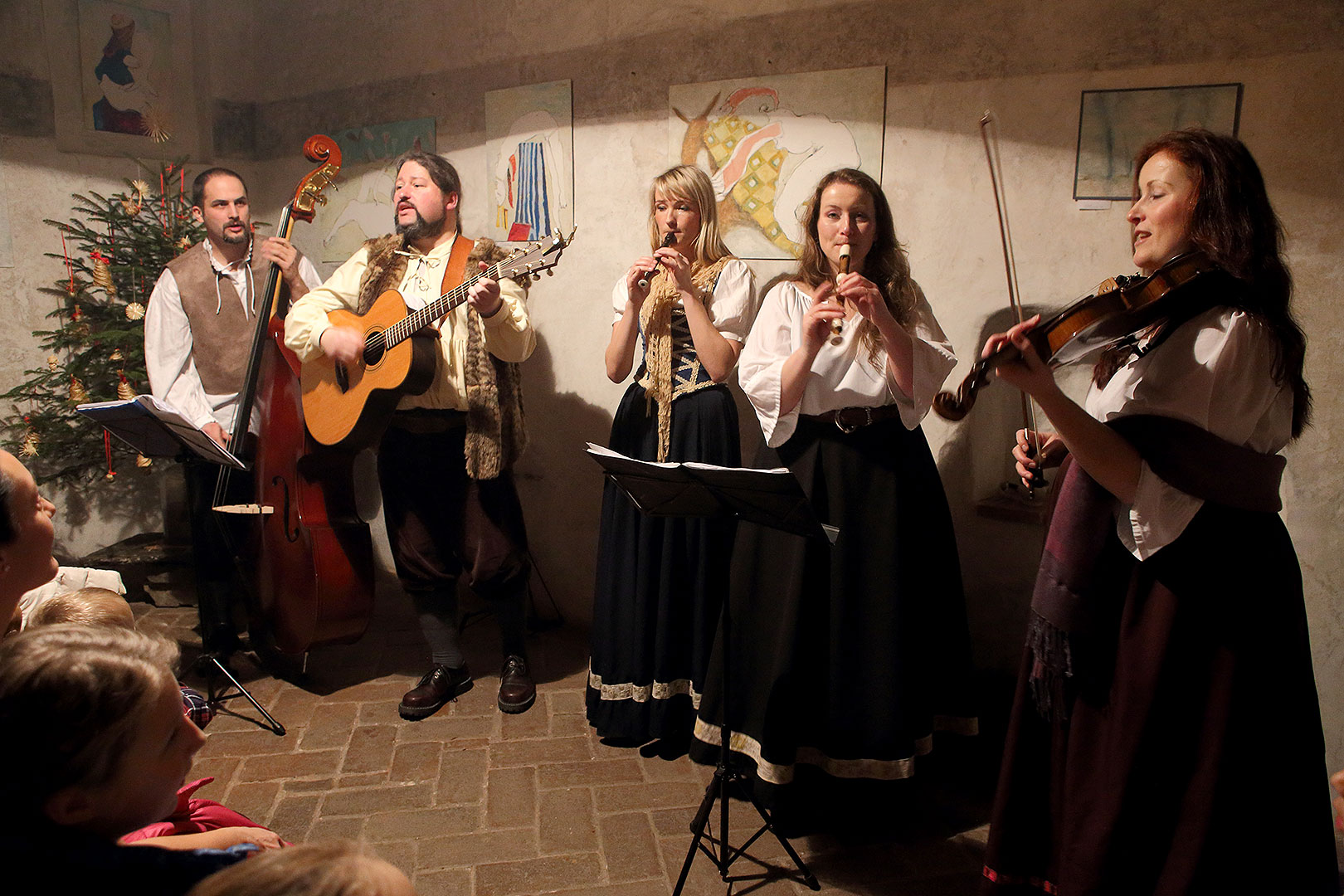 Kapka - tradiční vánoční koncert českokrumlovské folkové kapely, 25.12.2013