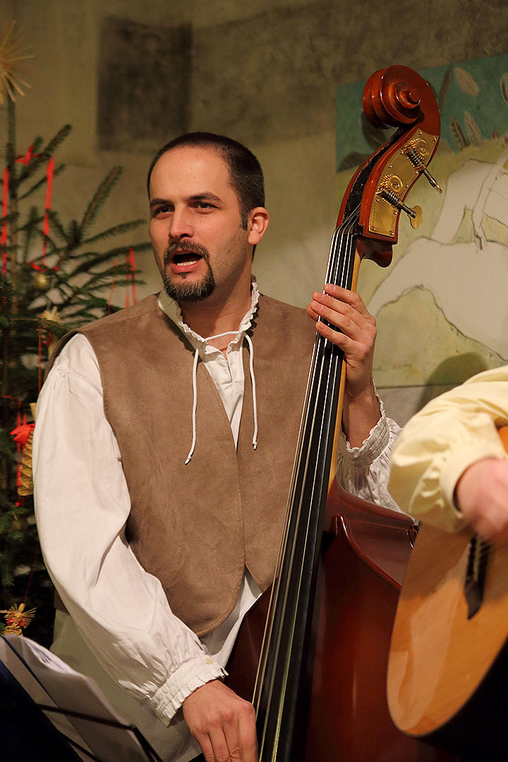 Kapka - Traditional Christmas concert of local folk band, 25.12.2013