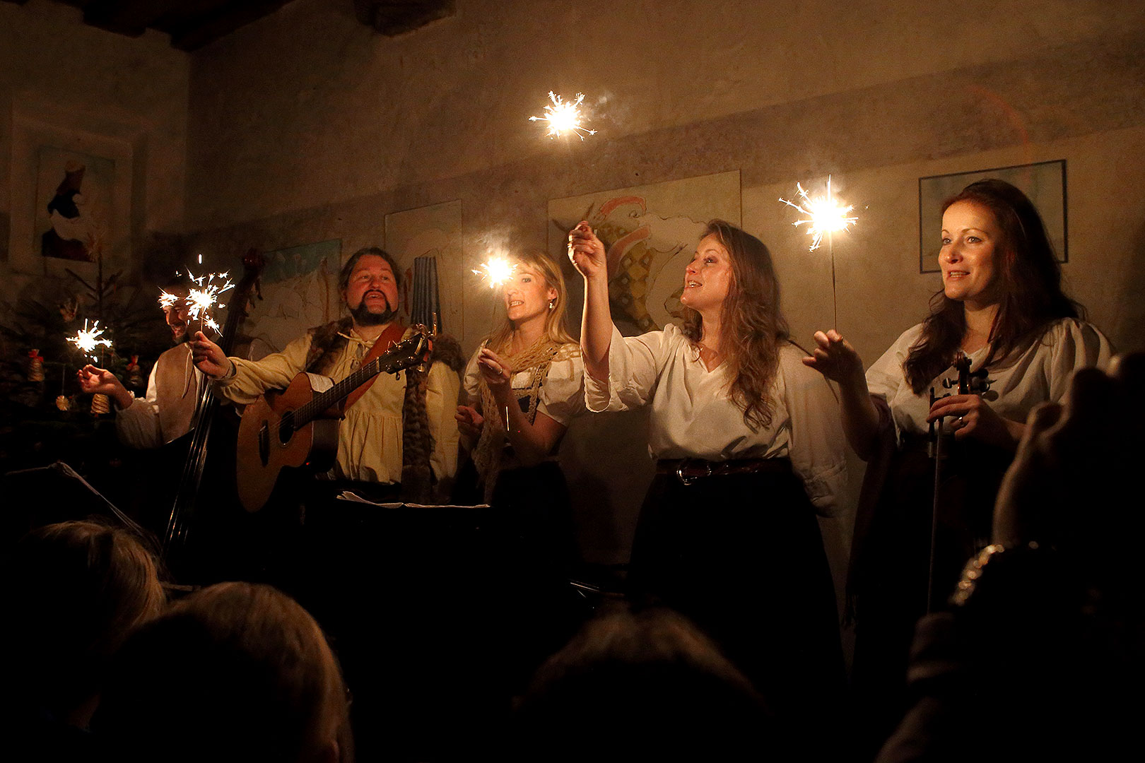 Kapka - Traditional Christmas concert of local folk band, 25.12.2013