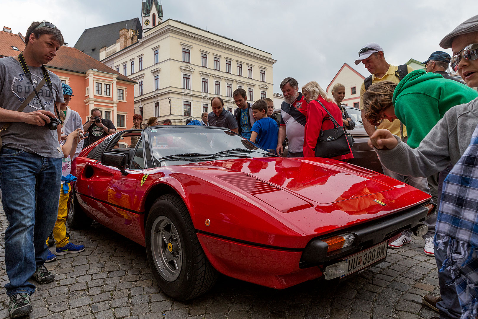 Ferrari Klub Österreich, Stadtplatz Svornosti Český Krumlov 2.5.2014