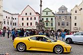 Sraz motoklubu Ferrari Club Austria a přehlídka luxusních automobilů, náměstí Svornosti Český Krumlov 2.5.2014, foto: Lubor Mrázek