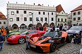 Sraz motoklubu Ferrari Club Austria a přehlídka luxusních automobilů, náměstí Svornosti Český Krumlov 2.5.2014, foto: Lubor Mrázek