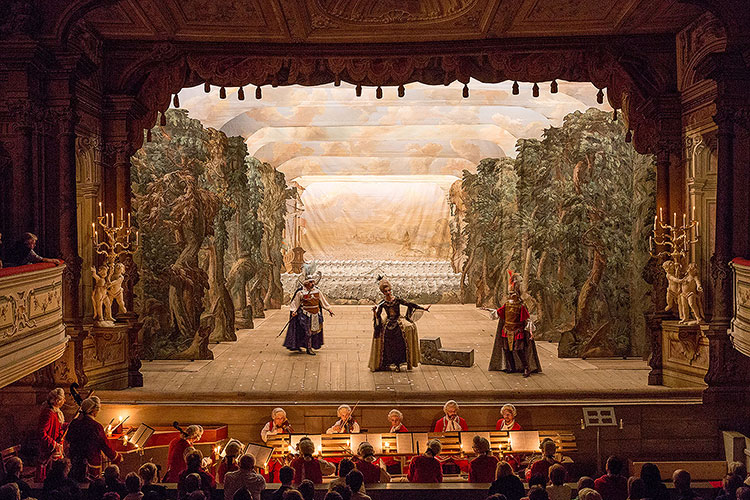 Barokní noc na zámku Český Krumlov ® 27.6 a 28.6.2014, Festival komorní hudby Český Krumlov