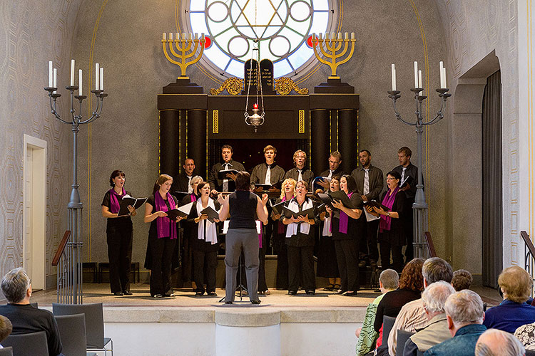 Musica Divina - smíšený pěvecký sbor, umělecká vedoucí Zdeňka Litvanová, 29.6.2014, Festival komorní hudby Český Krumlov